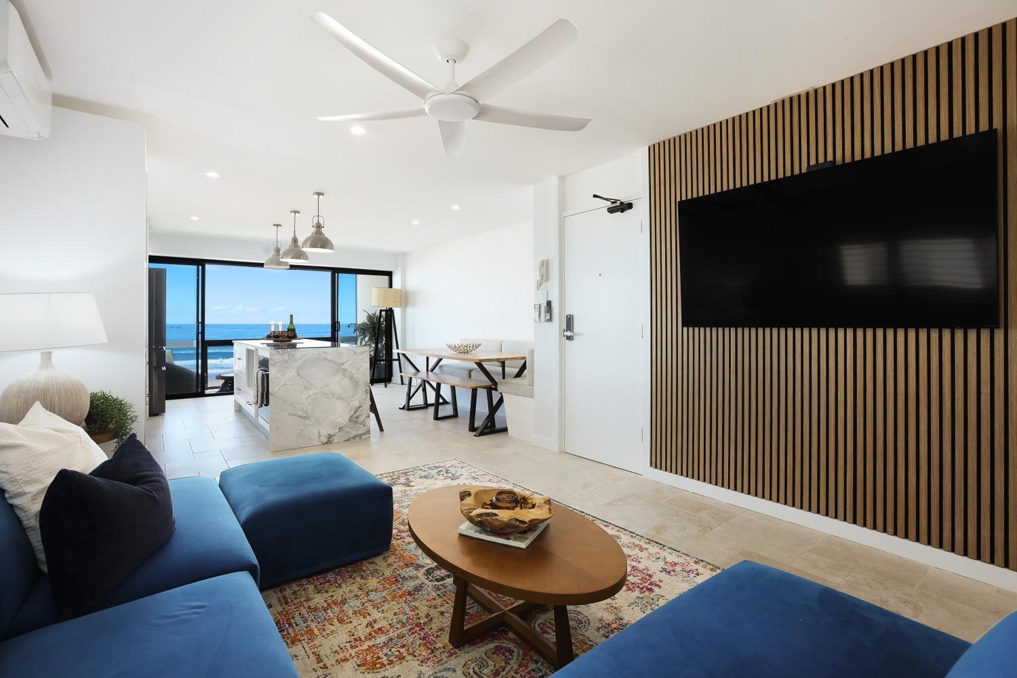 Salty Joe's Beachfront Retreat * Gold Coast